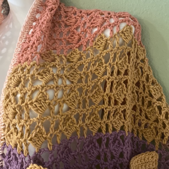 Handmade Crocheted Pocket Shawl Hippie Boho granniecore coastal grandma - Picture 4 of 5